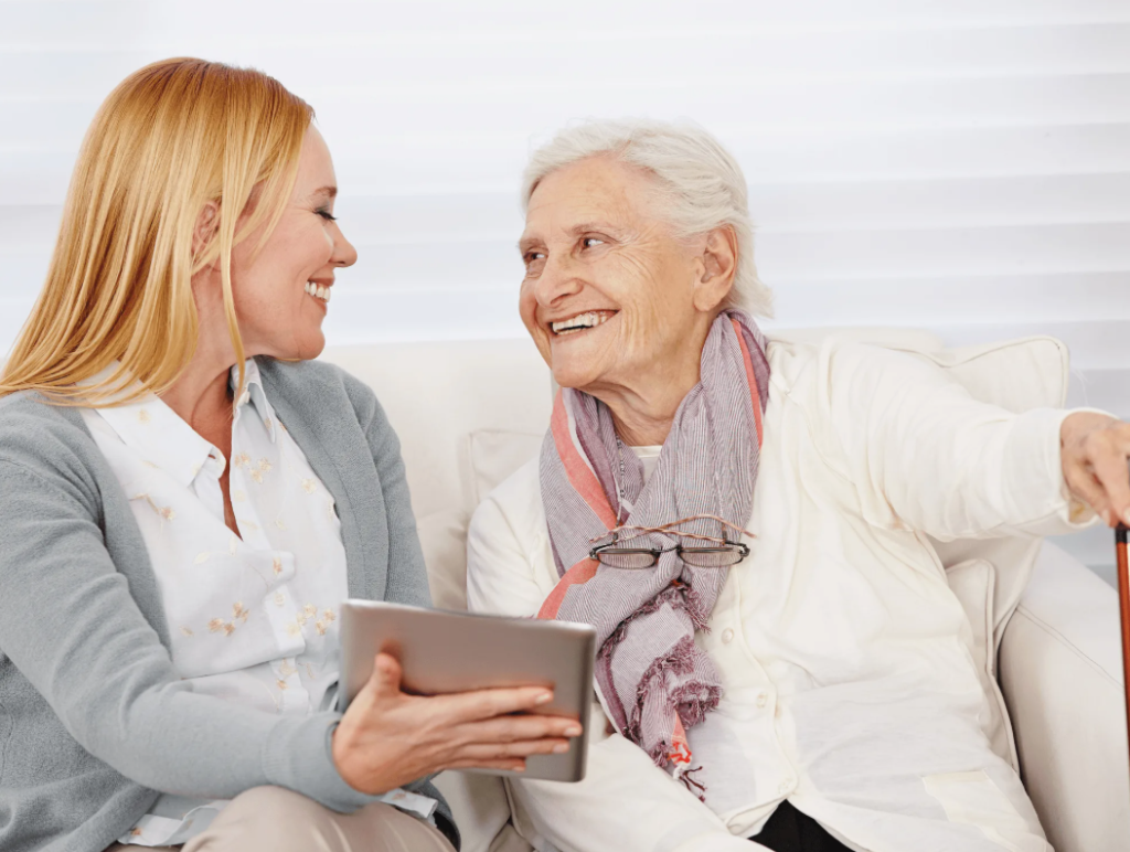 Общение с пожилыми людьми: комплексный анализ и практические рекомендации