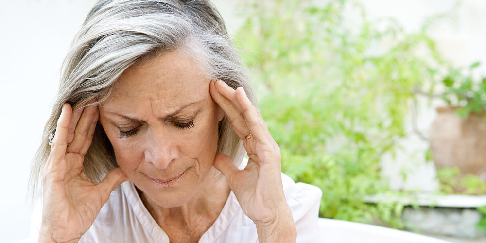 Деменция у пожилых людей, какие симптомы и как проходит лечение